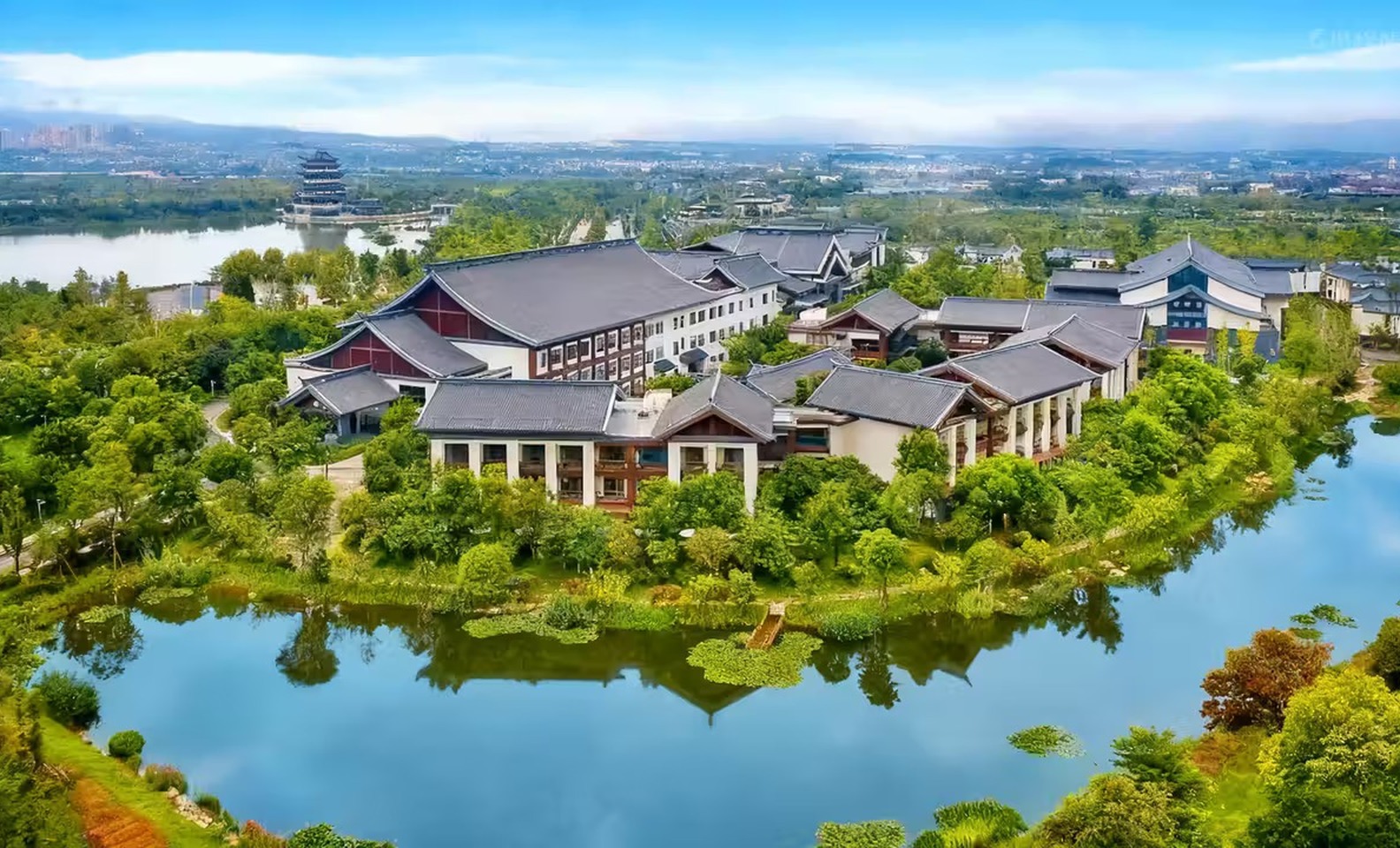 Qinghuahai Guanfang Garden Hotel